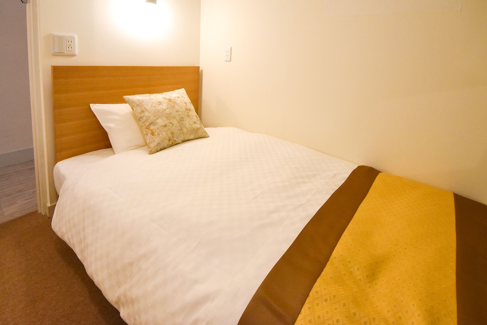Basic Twin Room, 2 Twin Beds, Non Smoking, Ground Floor - Photo 15