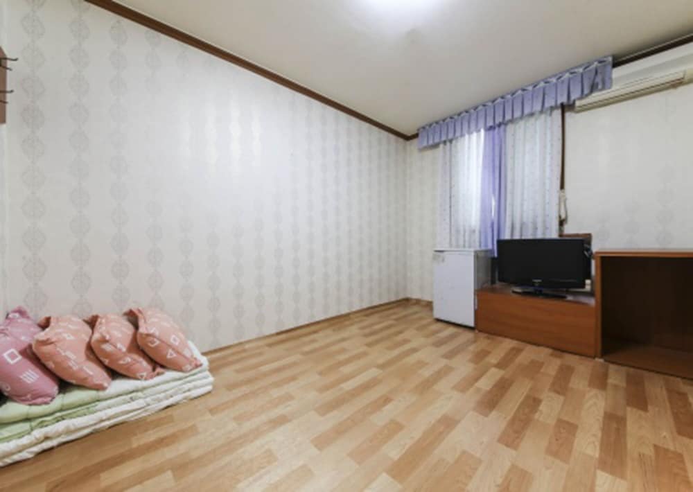 Standard Ondol Room photo 1