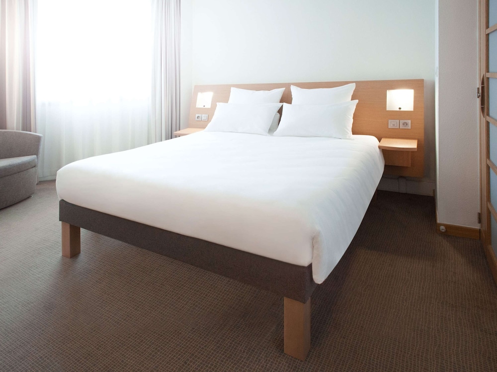 Standard Double Room, 1 Double Bed with Sofa bed - Photo 7