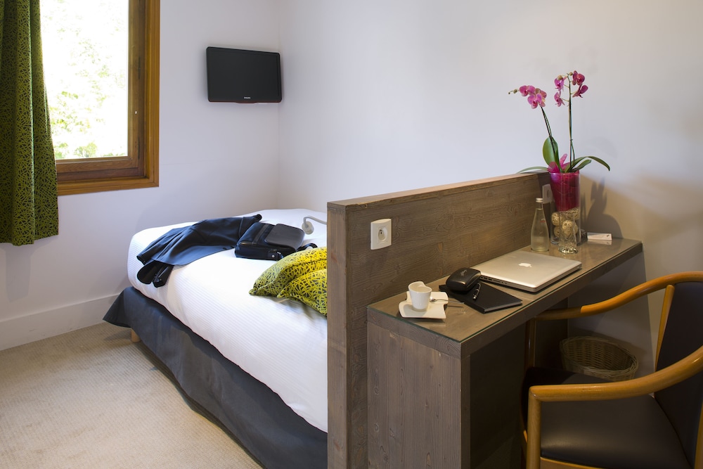 Single Room, Courtyard Area