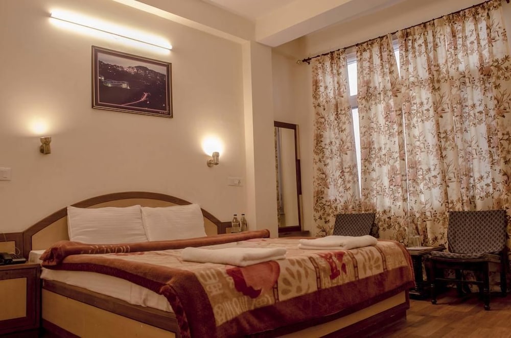 Deluxe Room, 1 Double Bed, Mountain View photo 1