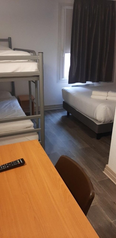 Standard Quadruple Room, Multiple Beds - Photo 1