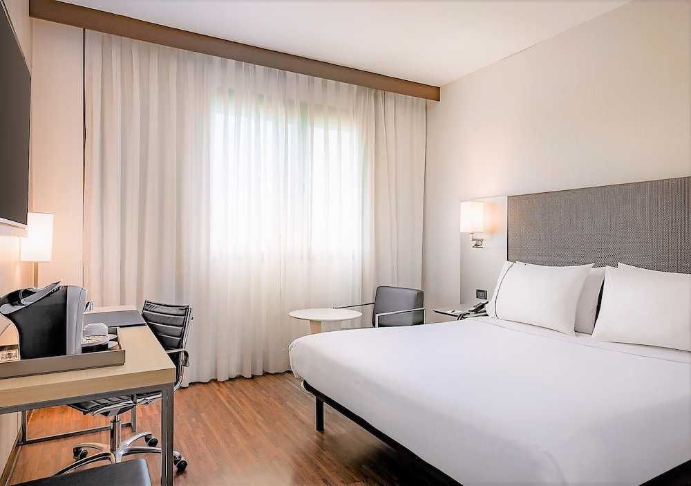 Superior Room, 1 King Bed