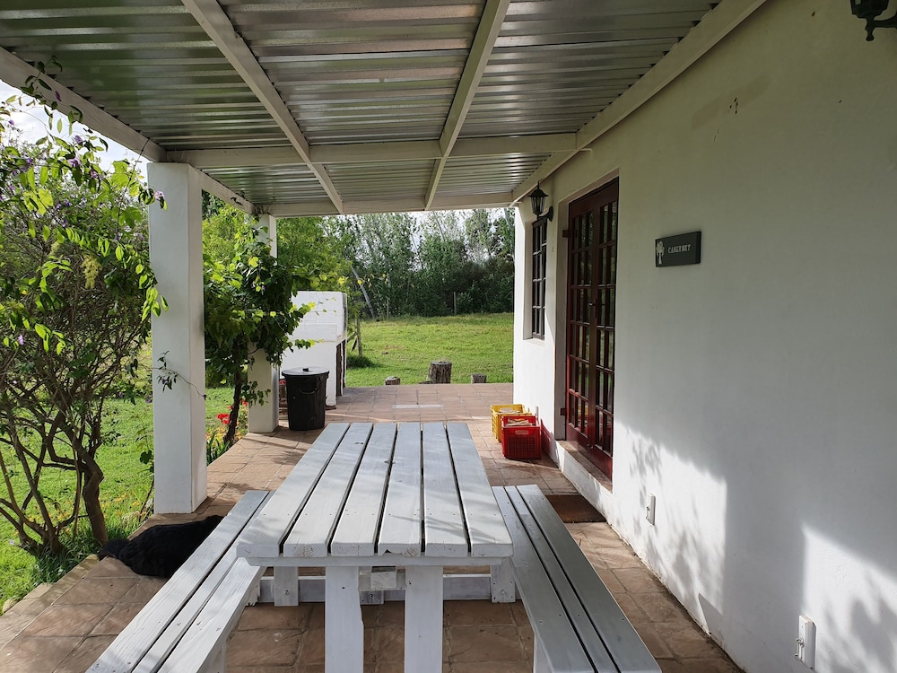 Cabernet - 2 Bedroom Cottage photo 3