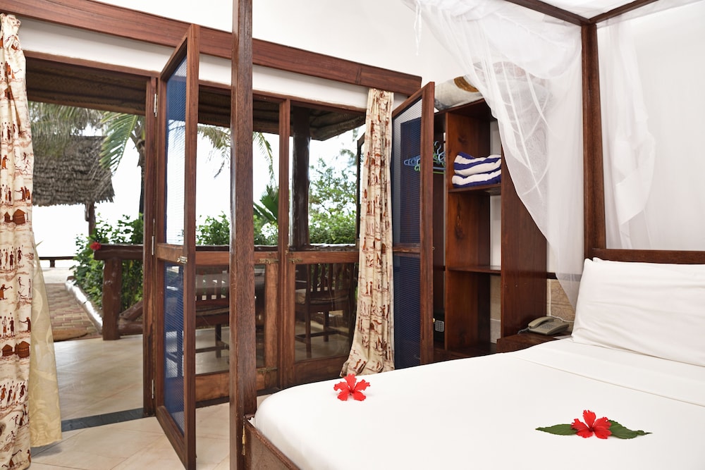 Double or Twin with Sea View photo 1