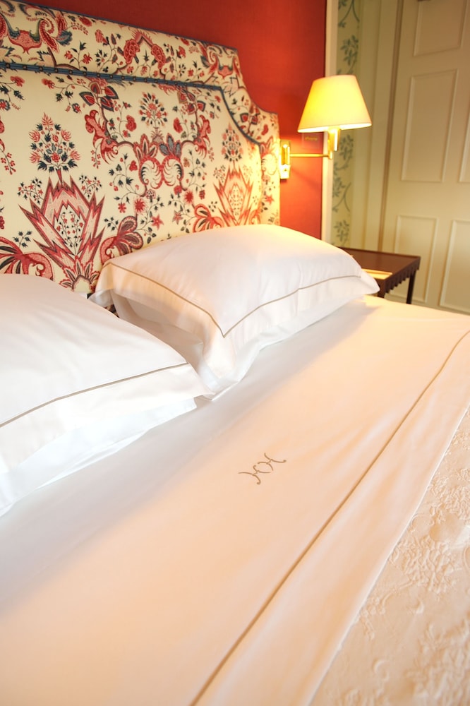 Superior Room, Lake View
