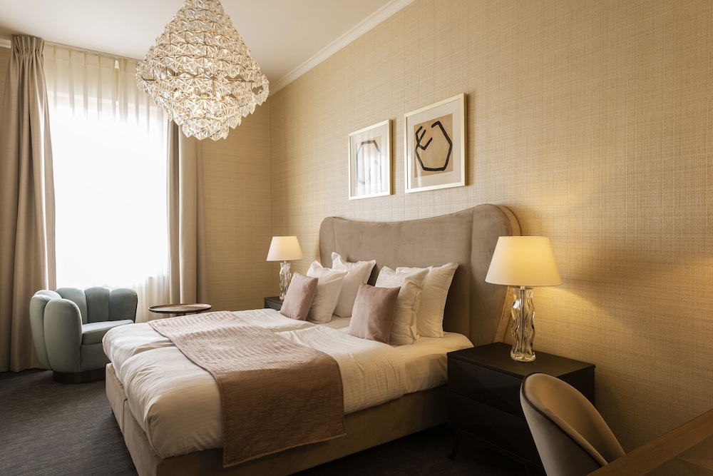 Superior Double or Twin Room - Photo 5