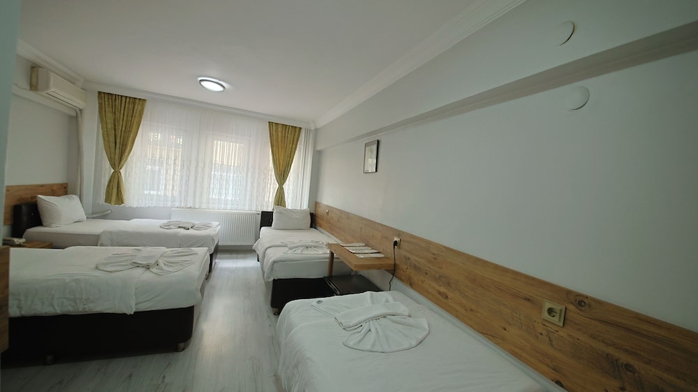 Quadruple Room photo 3