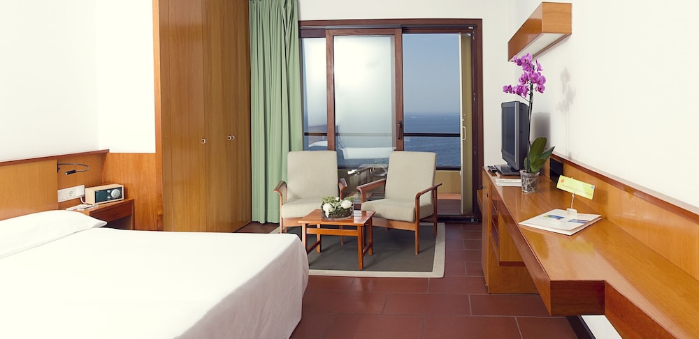 Double Room, Sea View - Photo 2