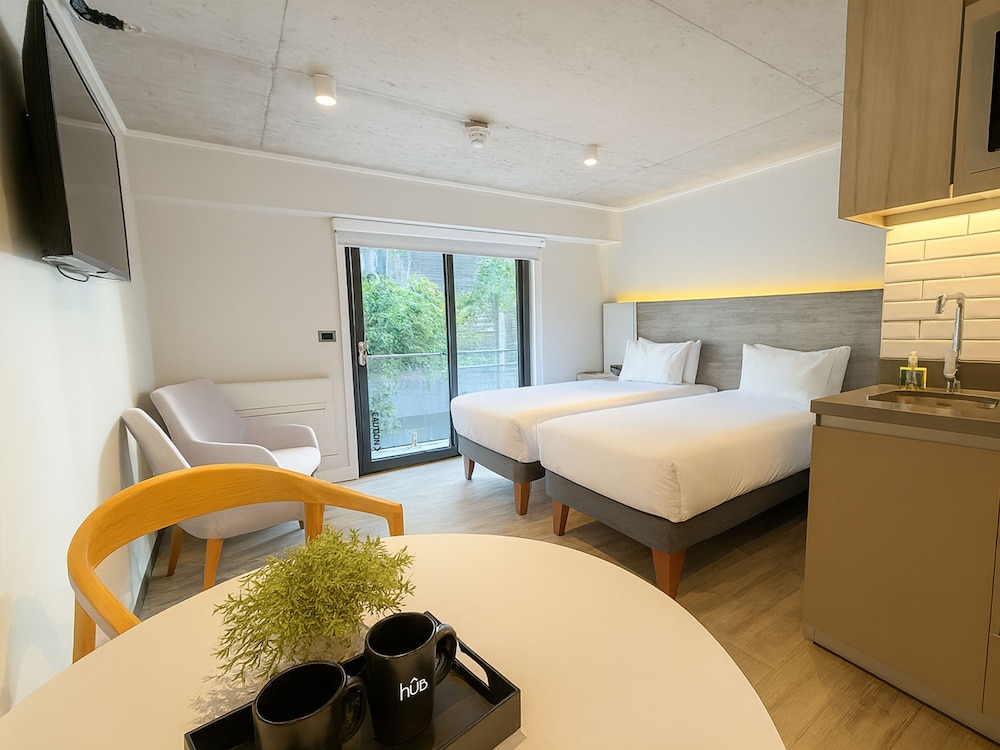 Standard Studio, 2 Twin Beds - Photo 3