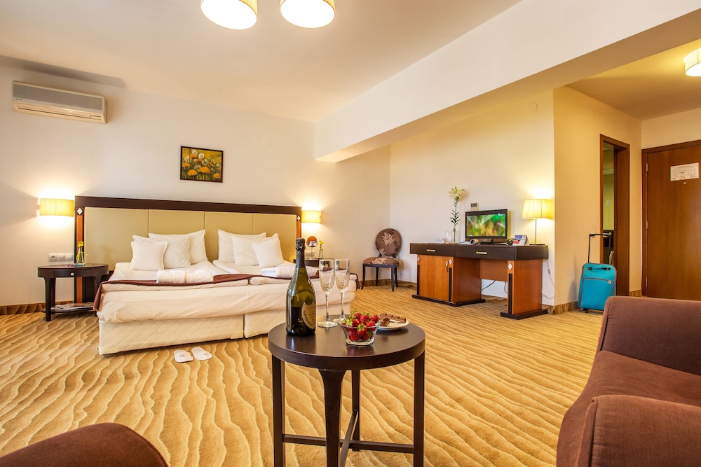 Deluxe Double Room, 1 Bedroom, City View