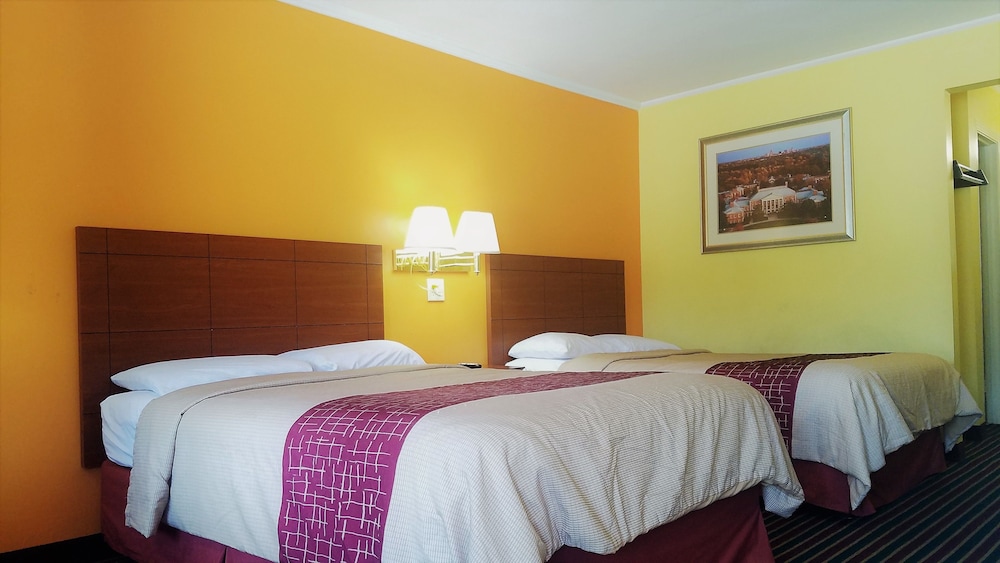 Standard Room, 2 Double Beds, Smoking photo 2
