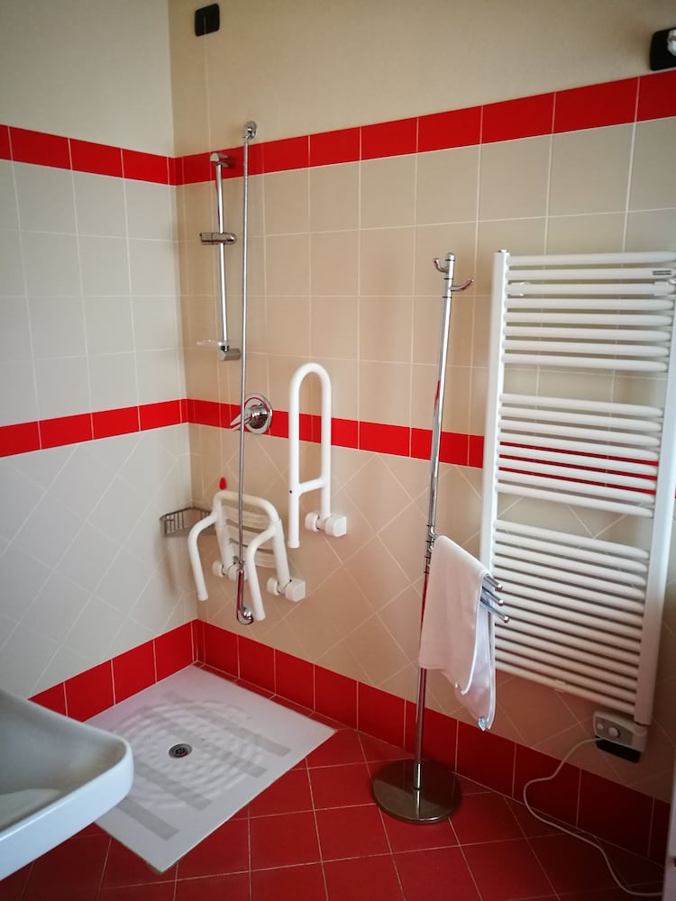 Double Or Twin Room, Accessible photo 3