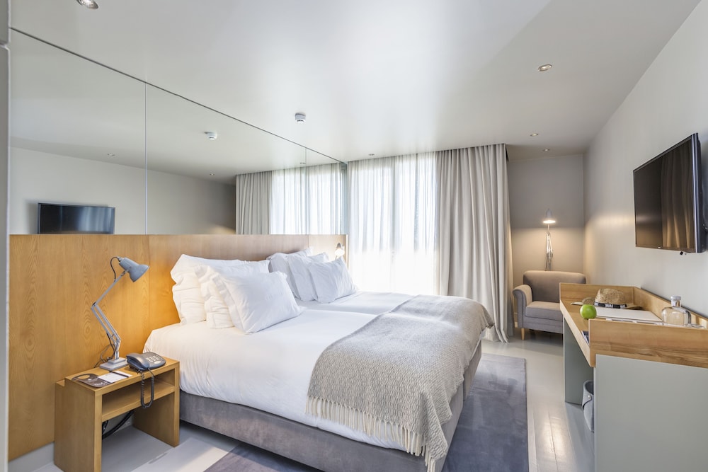 Twin Room - Photo 4