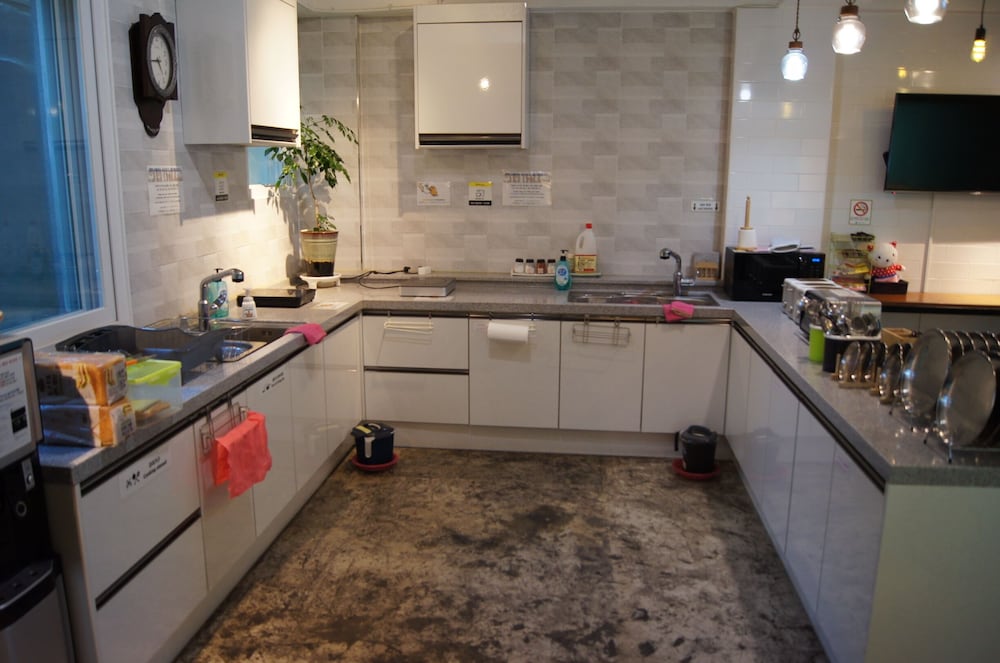 Basic Single Room photo 2