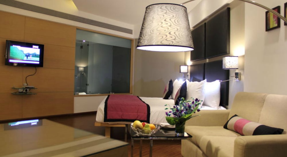 Standard Room, 1 King Bed