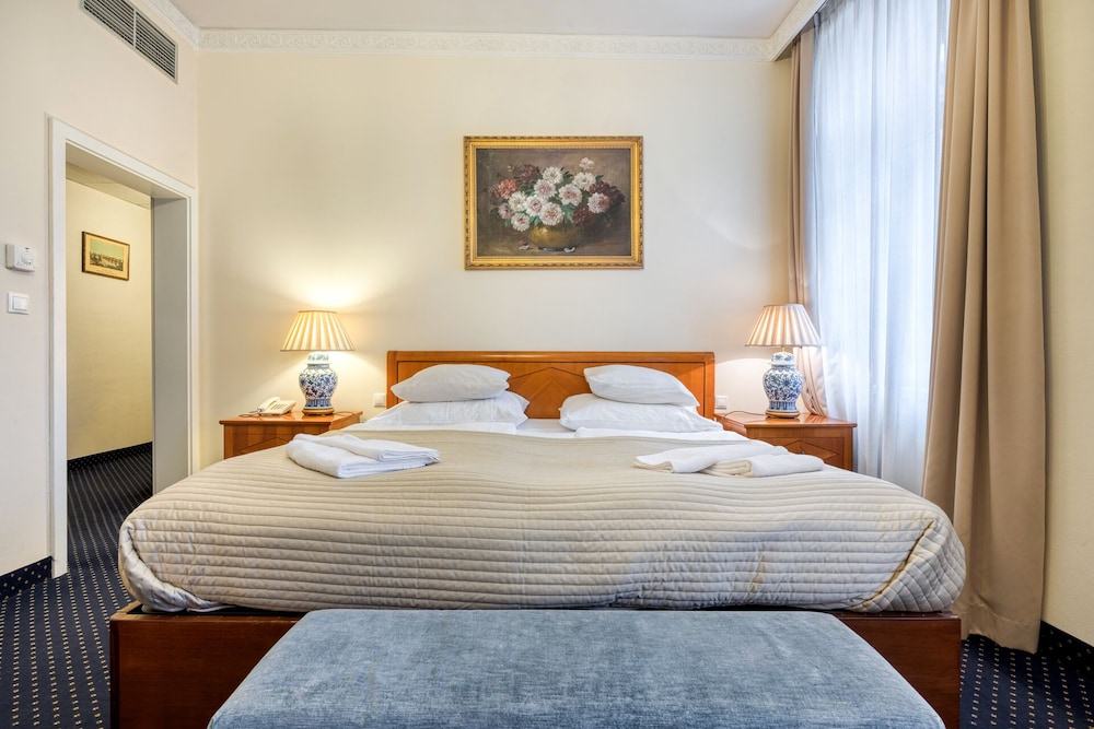 Executive Studio Suite - Photo 4