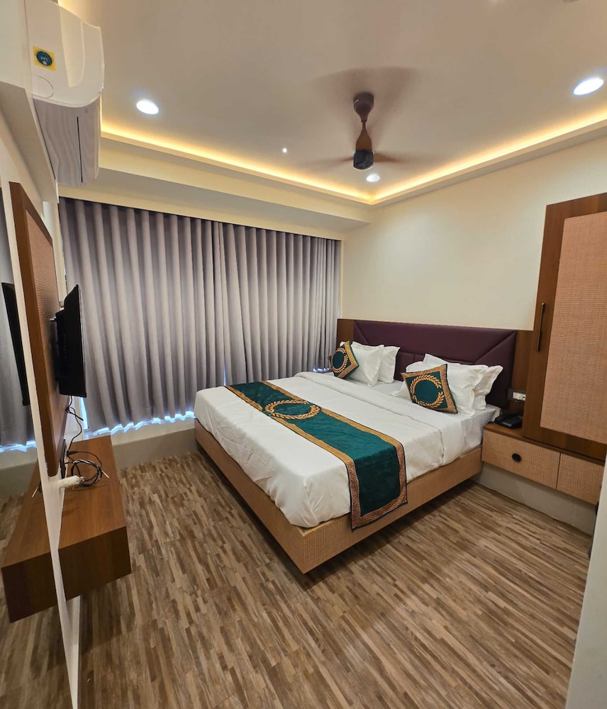 Standard Room with City View