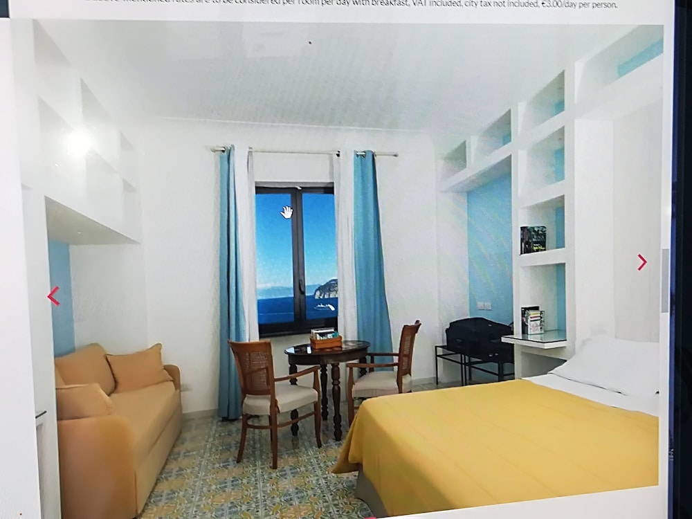Classic Double or Twin Room, Sea View photo 2