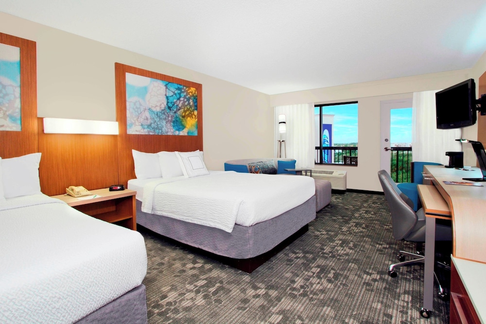 Room, Multiple Beds, Balcony photo 1