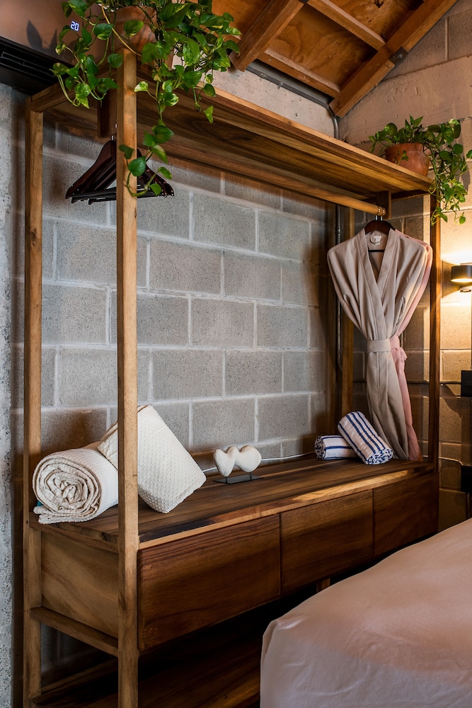 Premium Room, 2 Double Beds, Balcony, Ocean View photo 3