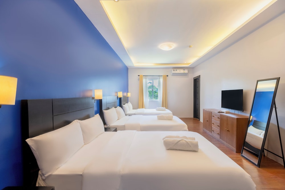 Family Room, Multiple Beds, Non Smoking, Private Bathroom