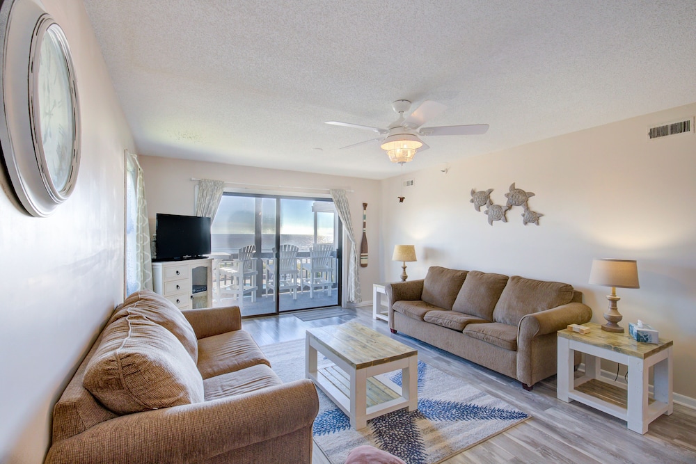 Condo, 2 Bedrooms