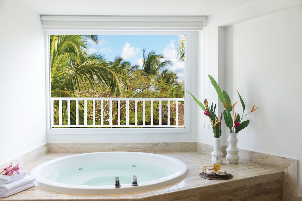 Excellence Club Honeymoon Suite Ocean View photo 3