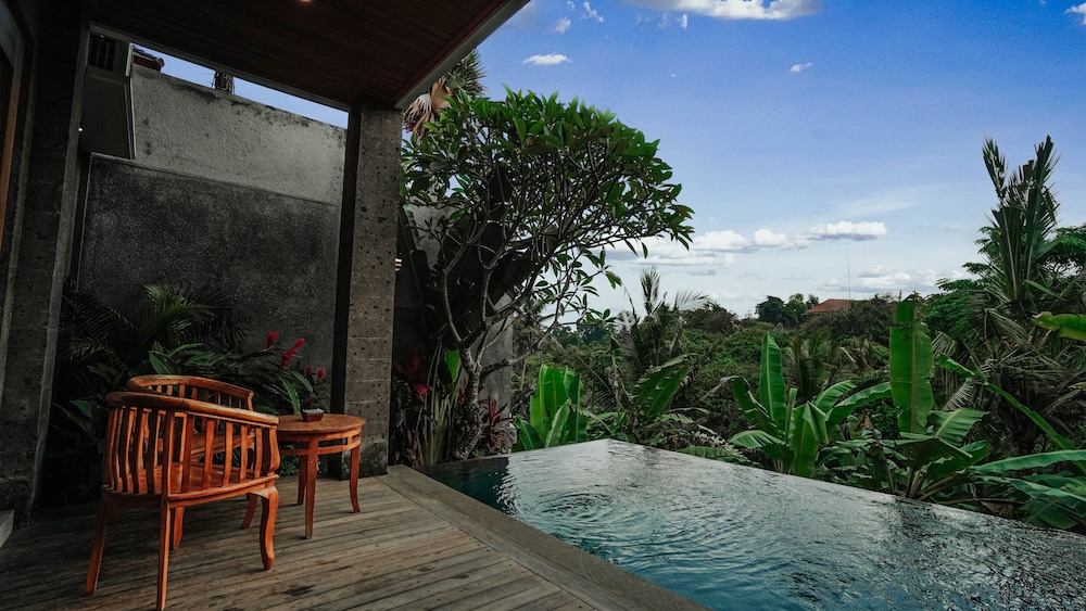 Two Bedroom pool villa with valley view photo 3