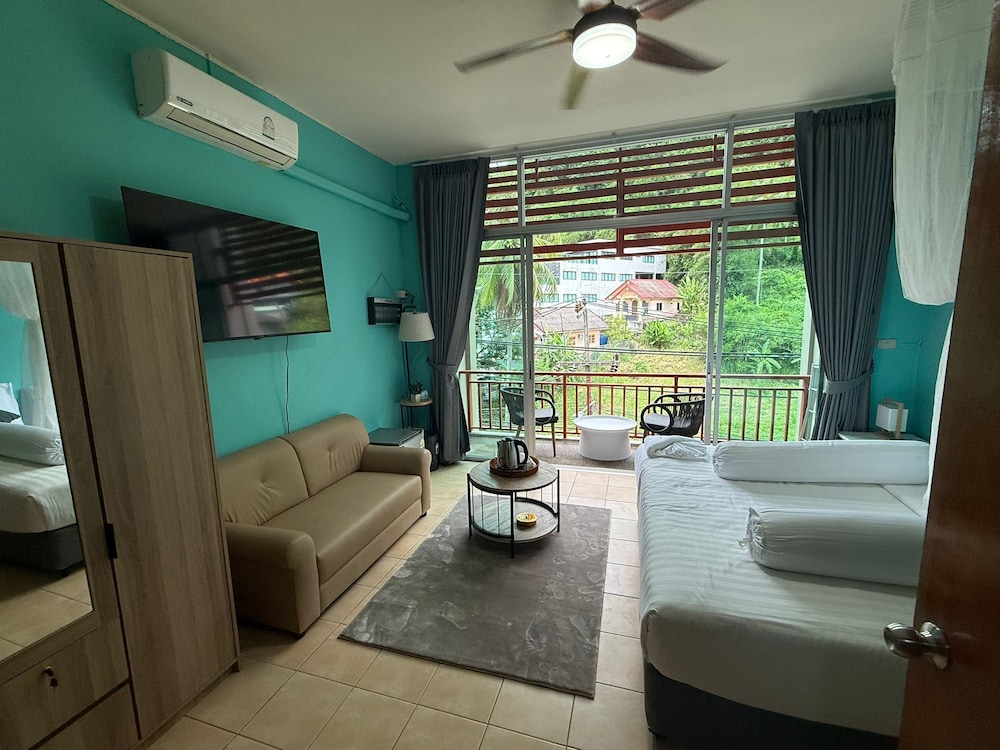 Deluxe Double Room, Balcony photo 2