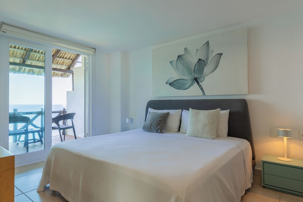 Grand Condo, 3 Bedrooms, Terrace, Sea View