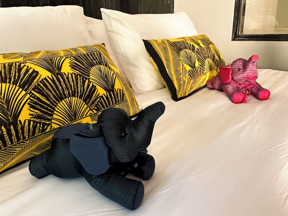 City Room - Photo 19