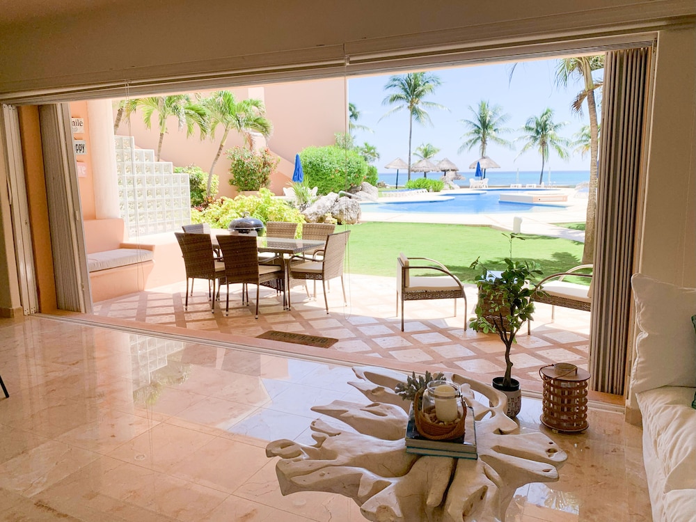 Luxury Condo, Beach View, Beachfront photo 1