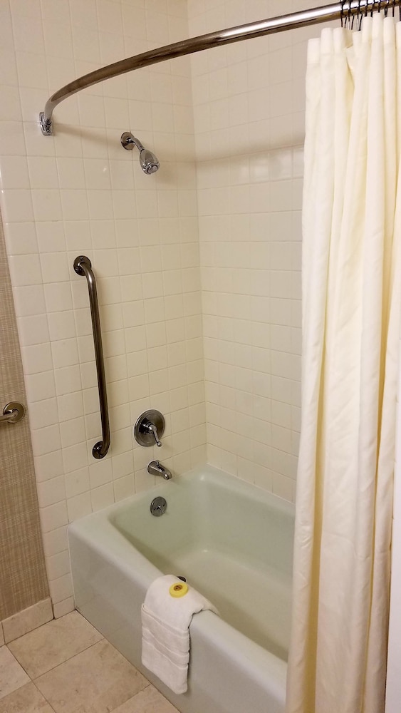 Standard Double Room, 2 Double Beds - Photo 9