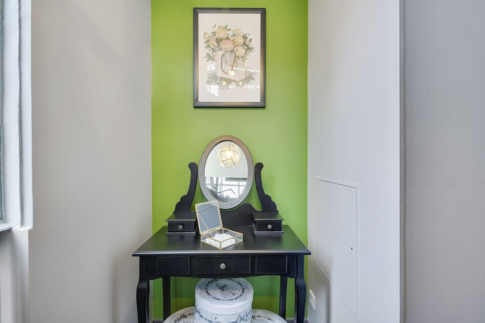 Business Room photo 2
