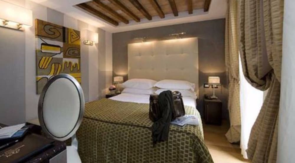 Double or Twin Room photo 2