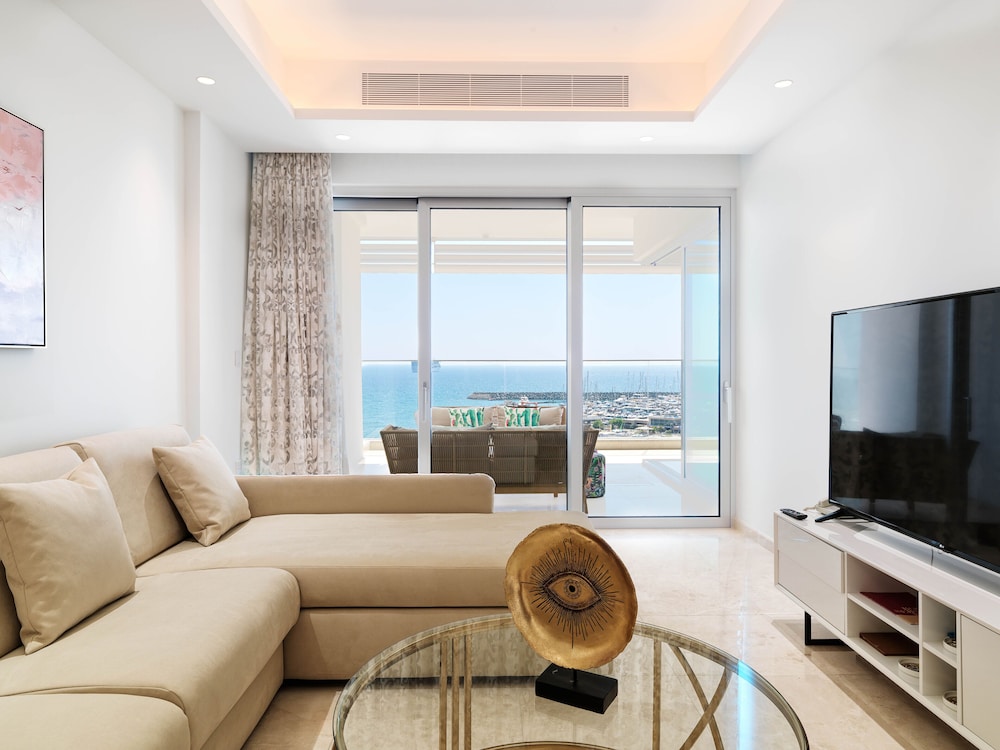 Luxury Apartment, 2 Bedrooms (3W)