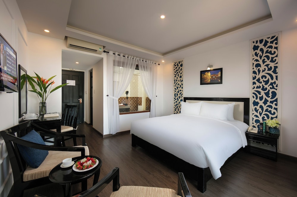 Deluxe Double Room, Balcony, Pool View