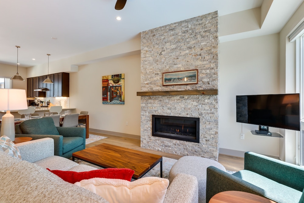 Townhome, 2 Bedrooms photo 1