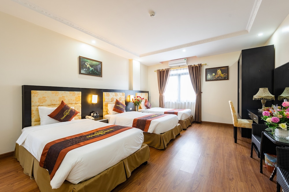Superior Triple Room photo 3