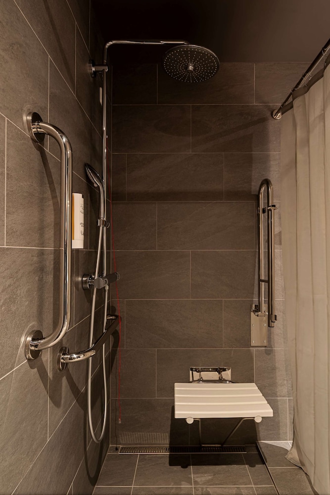 Twin Room, Accessible