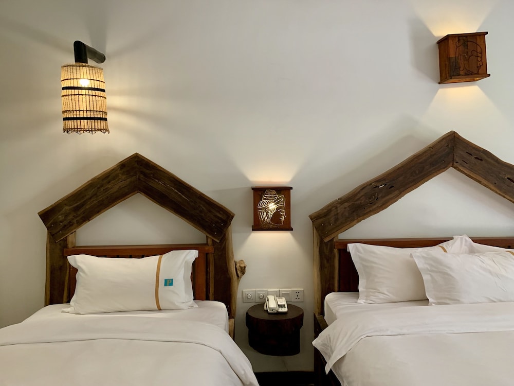 Courtyard Suite Twin Pool View Room