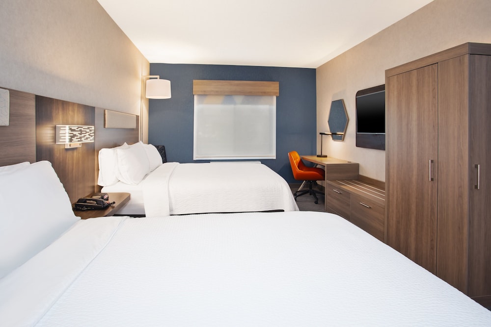 Standard Room, 2 Queen Beds, Mobility Accessible, Non Smoking (Communications) - Photo 2