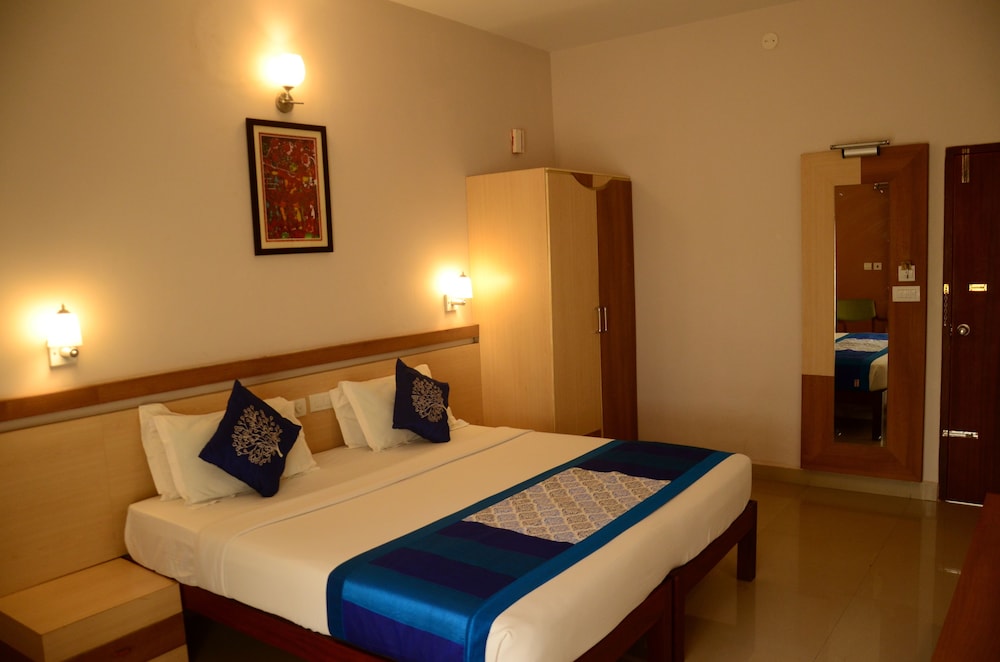 Deluxe Double Room, 1 Double Bed, Smoking, Mountain View photo 3