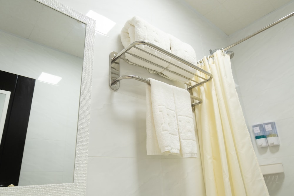 Deluxe Double or Twin Room - Photo 6
