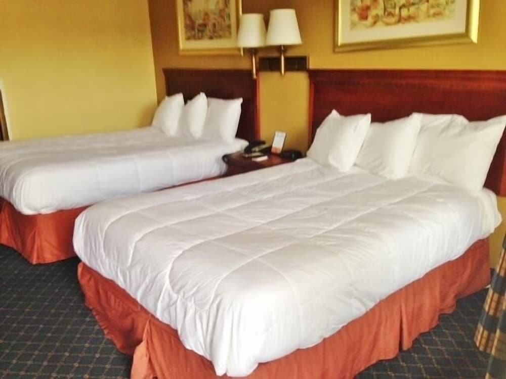 Room, 2 Double Beds, Non Smoking - Photo 5