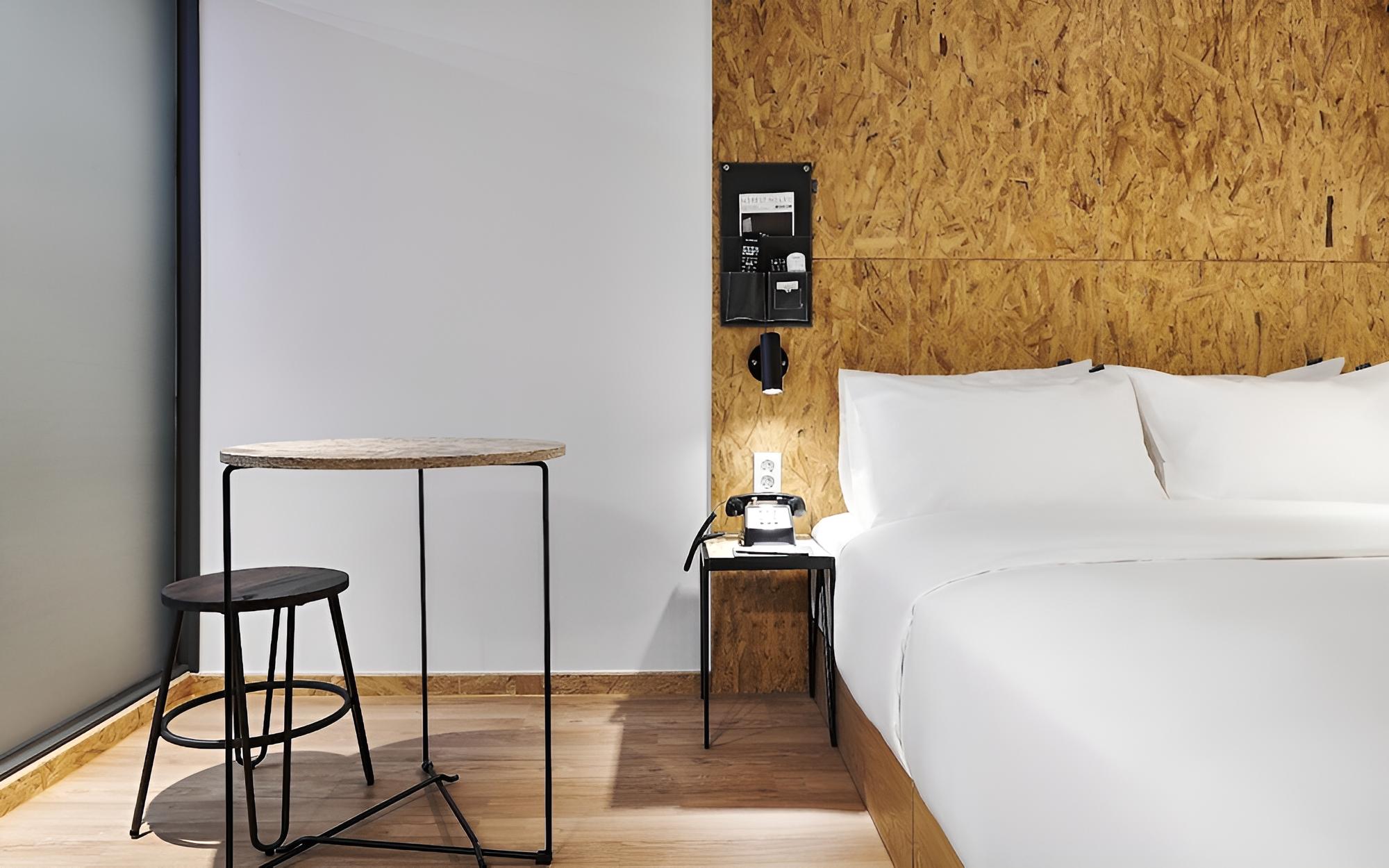 Room (Standard-non-smoking room (double bed) - Photo 1