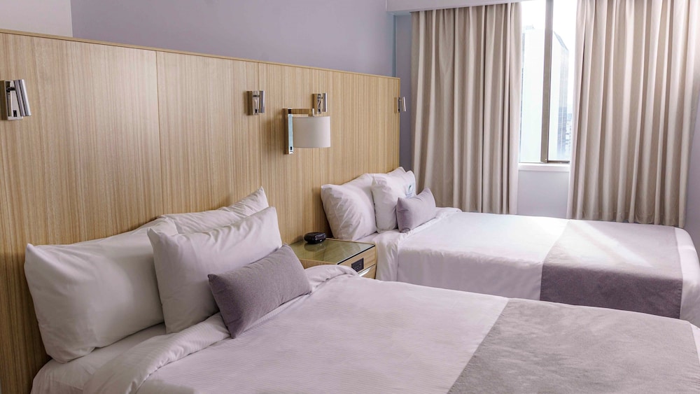 Premium Suite, 2 Twin Beds, Kitchen, Corner - Photo 3
