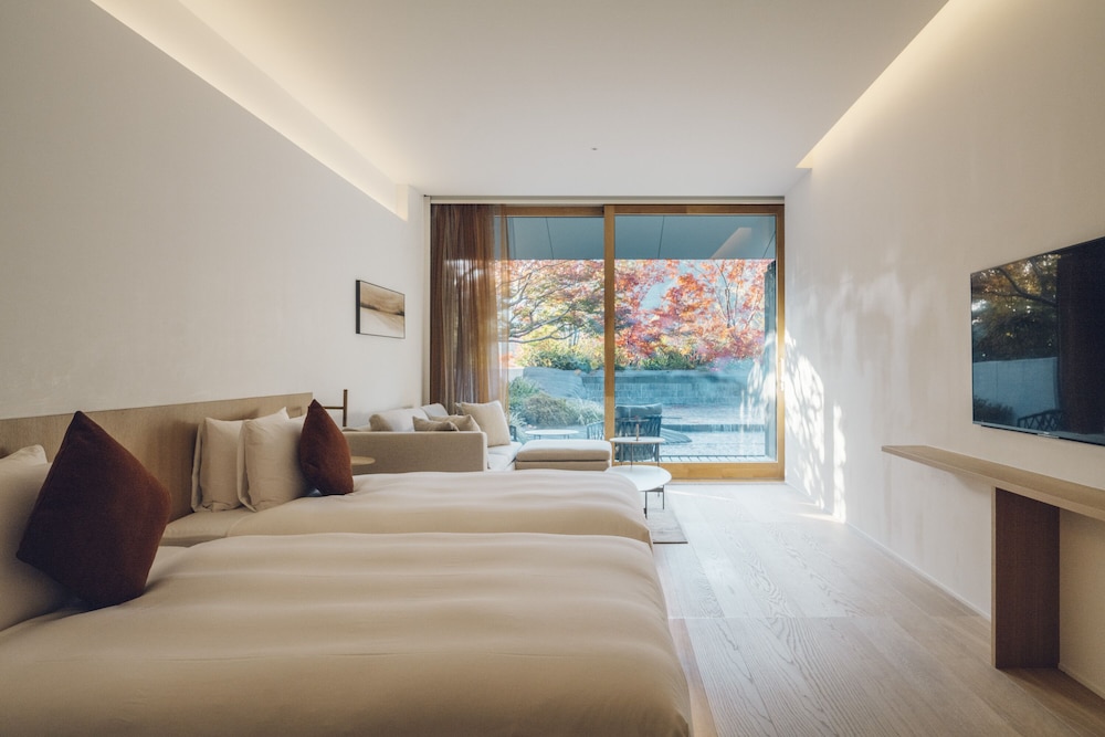 Twin Room, Balcony, Garden View