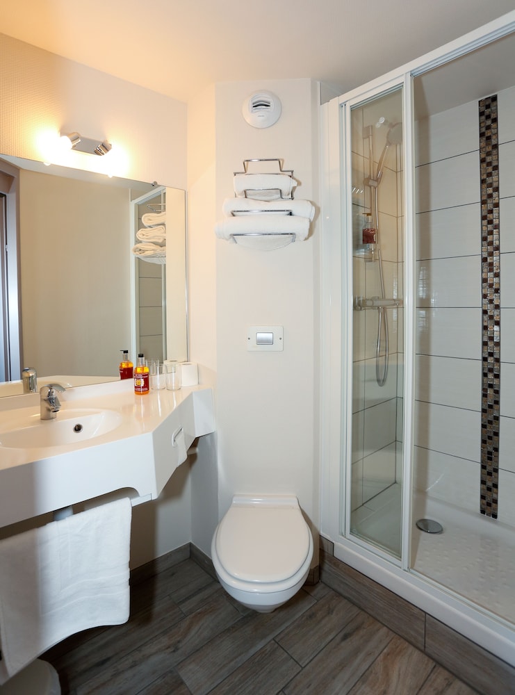 Standard Double Room - Photo 3